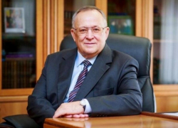 Дмитрий Аяцков одобрил намерение действующего мэра Саратова идти на второй срок Дмитрий Аяцков одобрил намерение действующего мэра Саратова идти на второй срок